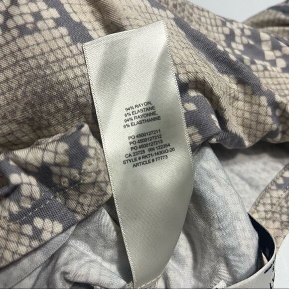 Babaton T Shirt Crop Top Snake Stretch - Picture 6 of 6